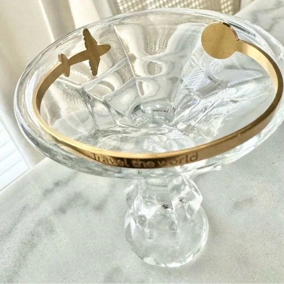 Gold Bangle Bracelet - Picture 5 of 7